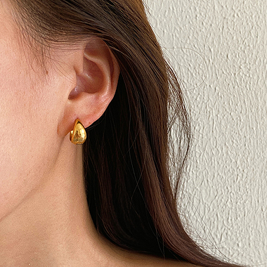 OKBA60251真金电镀欧美法式小众轻奢水滴形耳圈耳扣
特征:耳圈耳扣
标签:圆形 水滴形