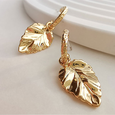 OKBA60345小众轻奢金色叶子C形925银针耳饰耳坠
标签:耳钉式 植物 几何图形||C形 叶子 波浪边 不规则形 凹凸