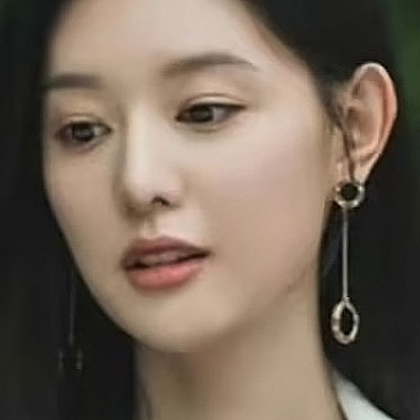 OKBA60458眼泪的女王轻奢长款韩版耳坠
标签:耳钉式 几何图形||圆形 圆环 锁链
