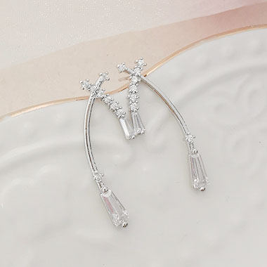 OKBA60488百搭时尚简约精致韩版925银针耳饰
特征:
标签: