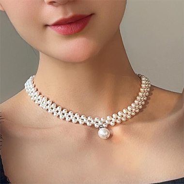 OKBA6818珍珠吊坠高级感编织颈链
特征:穿珠链, 多层链, 其他形状
标签:珠子