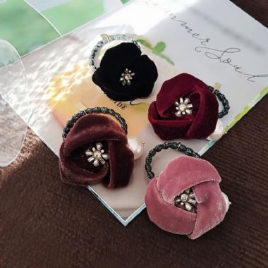 OKBA59188星空闪光星点奢华高级感天鹅绒玫瑰花珍珠韩国发绳皮筋
标签:仿珍珠  布艺  玫瑰花